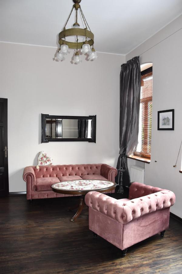 Apartment Retro *